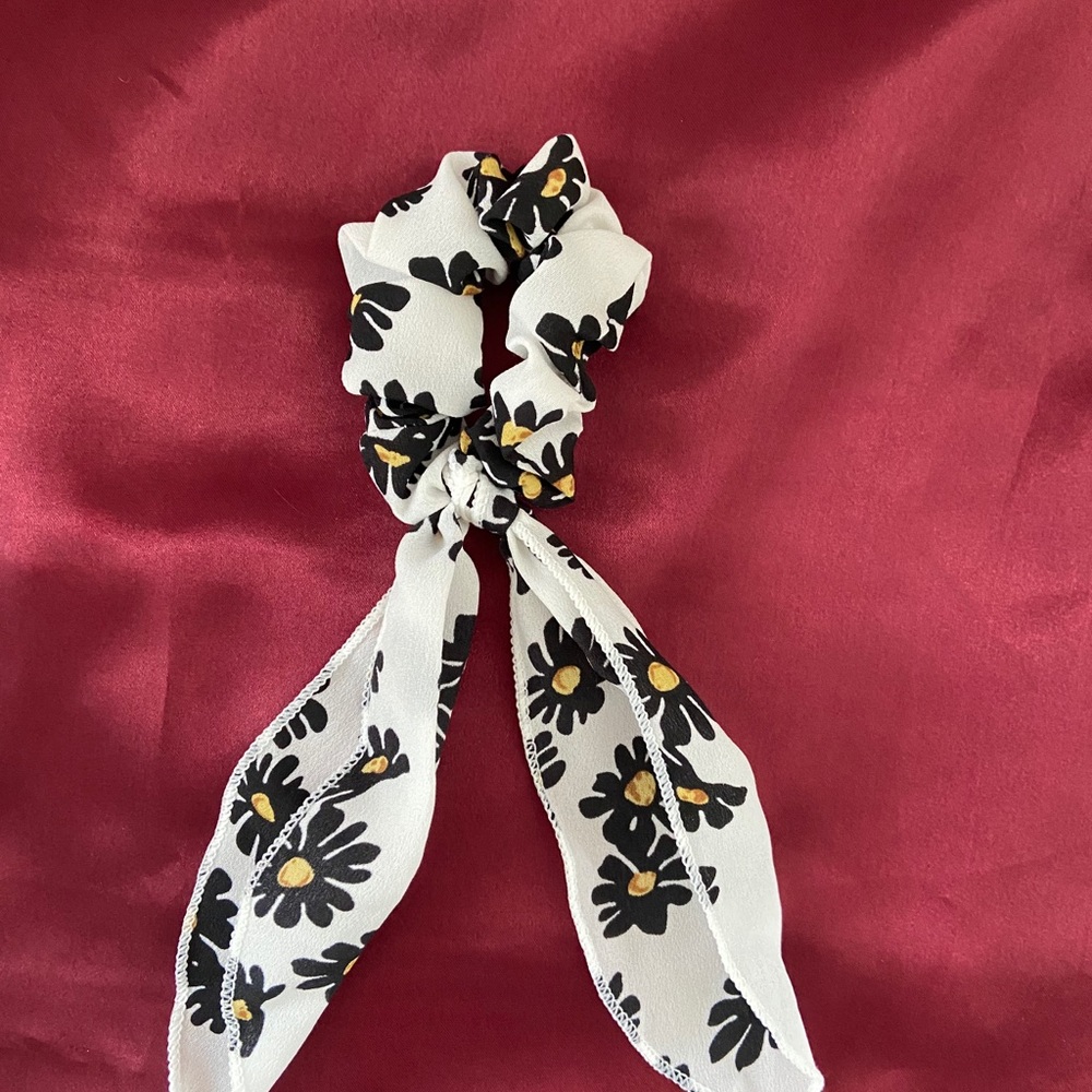 Daisy Ribbon Hair Tie Scrunchies